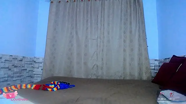 DaraKat18 online show from November 15, 2025, 11:10 pm