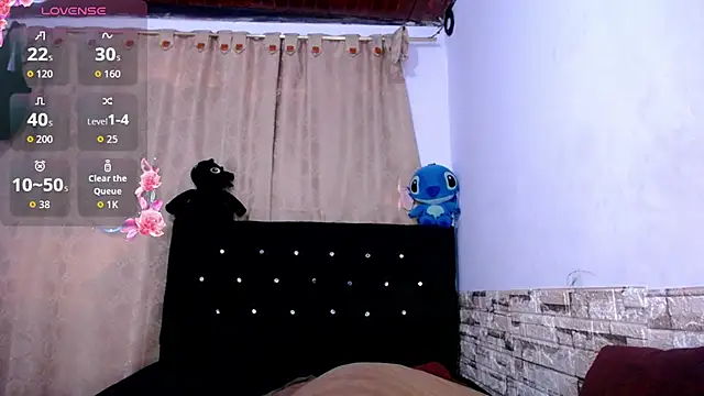 DaraKat18 online show from February 2, 2026, 10:08 pm