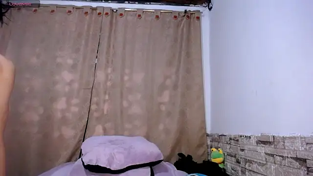 DaraKat18 online show from March 20, 2026, 10:36 pm