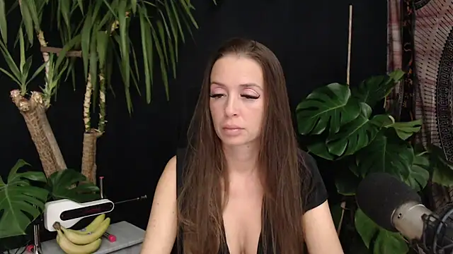 Snapshot of lola_sky@xh chatting on November 14, 2025, 9:57 pm lola skyxh online show from November 14, 2025, 9:57 pm