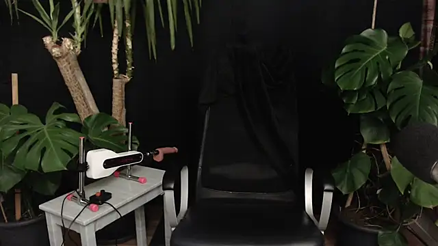 Snapshot of lola_sky@xh chatting on November 16, 2025, 8:14 pm lola skyxh online show from November 16, 2025, 8:14 pm