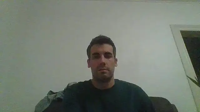 JulioIsHere4you online show from November 18, 2025, 11:15 pm