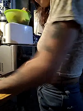 Almendrasexy online show from November 6, 2025, 1:06 am