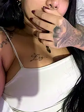 danilyns online show from October 4, 2025, 3:15 am