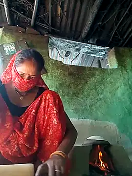 CUTE-004 online show from December 23, 2025, 6:44 am