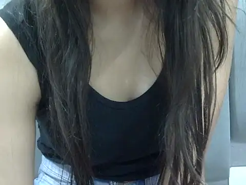 SEXYGUDIYA online show from October 31, 2025, 9:32 am