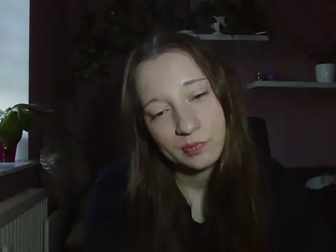 LindaPretty online show from September 23, 2025, 6:27 am