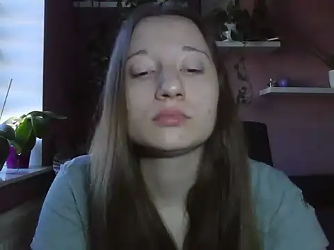 LindaPretty online show from September 24, 2025, 7:12 am
