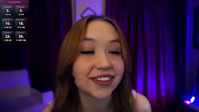 ShariTietge online show from November 26, 2025, 8:10 pm