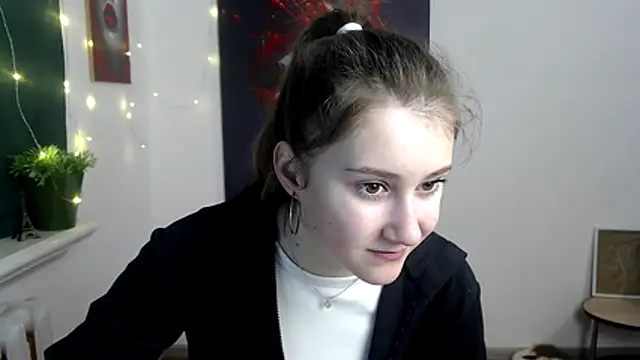 Snapshot of Milka_kamila chatting on January 8, 2026, 12:51 pm Milka kamila online show from January 8, 2026, 12:51 pm