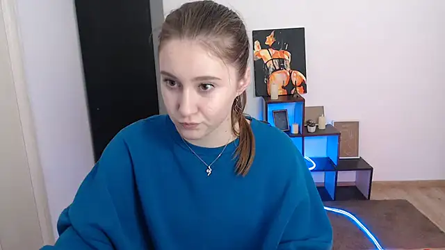 Snapshot of Milka_kamila chatting on February 17, 2026, 1:29 pm Milka kamila online show from February 17, 2026, 1:29 pm