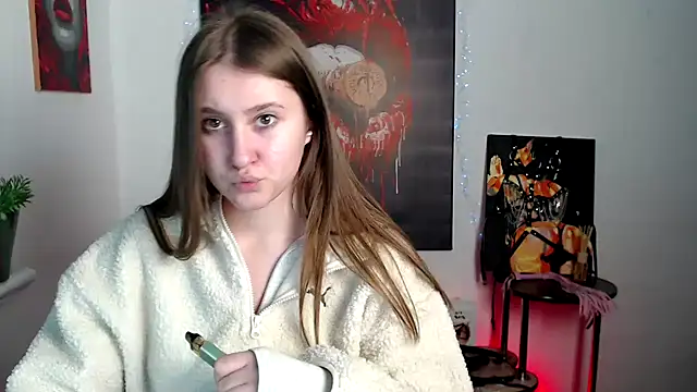 Snapshot of Milka_kamila chatting on February 18, 2026, 2:35 pm Milka kamila online show from February 18, 2026, 2:35 pm