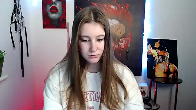 Snapshot of Milka_kamila chatting on March 16, 2026, 2:21 pm Milka kamila online show from March 16, 2026, 2:21 pm