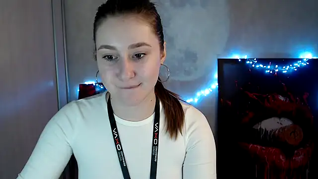 Snapshot of Milka_kamila chatting on April 16, 2026, 12:17 pm Milka kamila online show from April 16, 2026, 12:17 pm