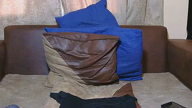 Treasurexmellom online show from November 16, 2025, 7:25 am