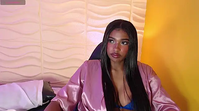 SophiaBloss online show from November 28, 2025, 5:48 pm