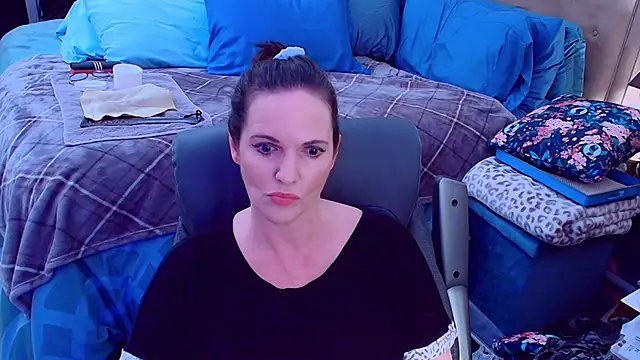 ninajaymes online show from February 25, 2026, 11:47 pm