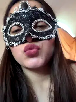 LiaDravenX online show from November 13, 2025, 3:55 pm