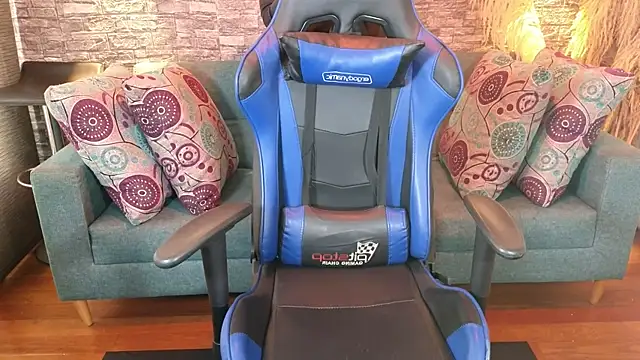 Snapshot of imrockstar chatting on October 6, 2025, 7:22 pm imrockstar online show from October 6, 2025, 7:22 pm