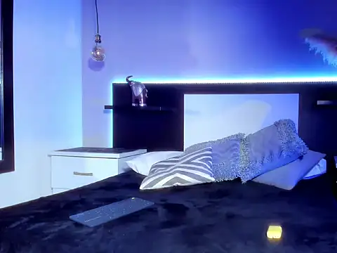 eriikjoness online show from December 14, 2025, 5:51 pm