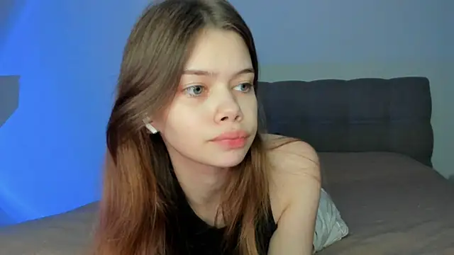 Snapshot of Milimeowww chatting on December 1, 2025, 5:51 pm Milimeowww online show from December 1, 2025, 5:51 pm