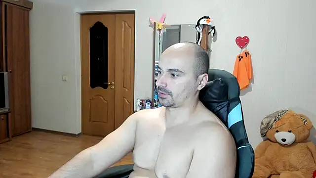 Snapshot of Gri_SH chatting on November 14, 2025, 7:56 pm Gri SH online show from November 14, 2025, 7:56 pm