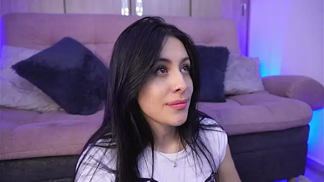 SophiieCumsx online show from May 15, 2026, 3:02 am