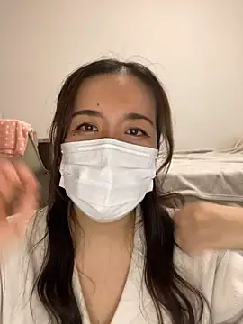 NATSUMI00 online show from September 26, 2025, 6:06 am