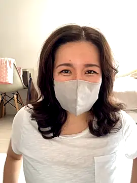 NATSUMI00 online show from October 6, 2025, 6:00 am