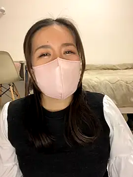 NATSUMI00 online show from December 5, 2025, 3:30 pm