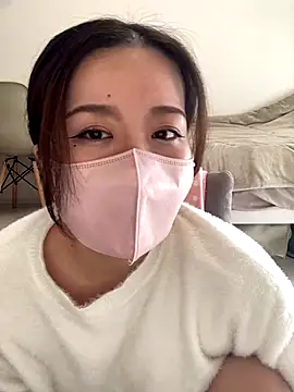 NATSUMI00 online show from December 14, 2025, 3:34 am