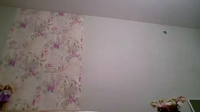 Snapshot of Tiluu1 chatting on February 19, 2026, 4:25 pm Tiluu1 online show from February 19, 2026, 4:25 pm