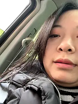 smgirls online show from December 4, 2025, 6:01 am