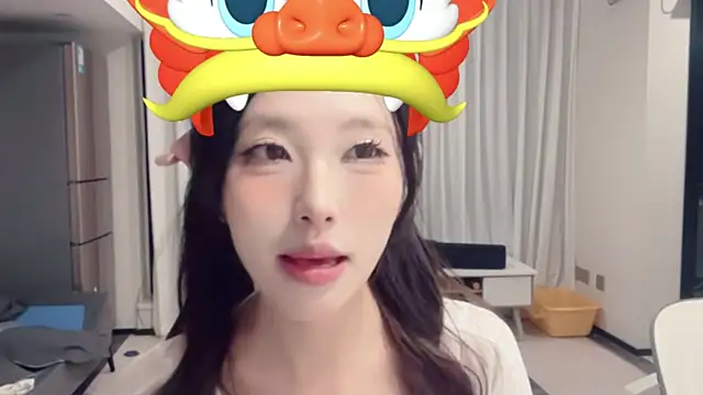 ZhaoZhao-ZM online show from September 9, 2025, 1:54 pm