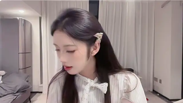 ZhaoZhao-ZM online show from September 27, 2025, 1:05 pm