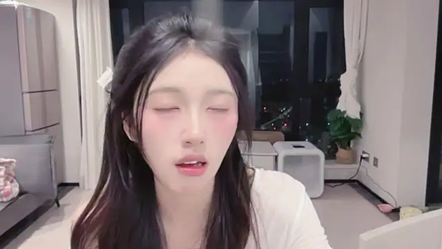 ZhaoZhao-ZM online show from November 16, 2025, 2:00 pm