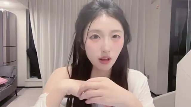 ZhaoZhao-ZM online show from November 20, 2025, 1:55 pm