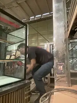 Snapshot of True_Di chatting on December 13, 2025, 8:25 pm True Di online show from December 13, 2025, 8:25 pm