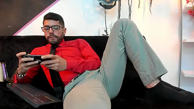 Snapshot of DanteWinter chatting on October 27, 2025, 3:32 am DanteWinter online show from October 27, 2025, 3:32 am