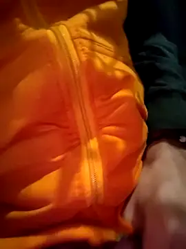 Snapshot of DanteWinter chatting on November 2, 2025, 12:35 am DanteWinter online show from November 2, 2025, 12:35 am