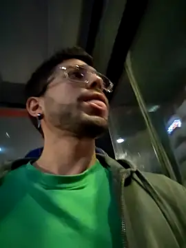 Snapshot of DanteWinter chatting on December 5, 2025, 2:20 am DanteWinter online show from December 5, 2025, 2:20 am