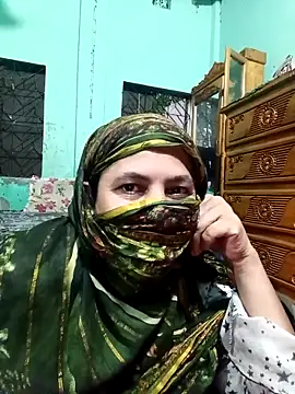 Snapshot of Bonni-20 chatting on October 29, 2025, 10:50 am Bonni-20 online show from October 29, 2025, 10:50 am