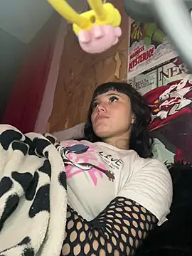 XBODTRIIPX online show from February 16, 2026, 1:02 am