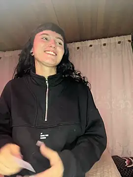 XBODTRIIPX online show from April 7, 2026, 4:13 am