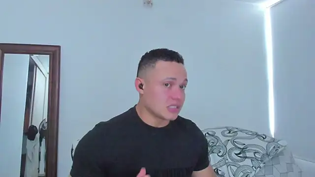 KingLevi01 online show from May 29, 2026, 3:54 pm
