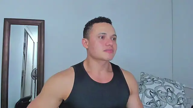Snapshot of KingLevi01 chatting on June 26, 2026, 3:33 am KingLevi01 online show from June 26, 2026, 3:33 am