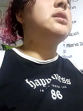 Curvy-Queen online show from October 7, 2025, 3:04 am