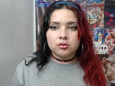 Curvy-Queen online show from October 9, 2025, 3:15 am