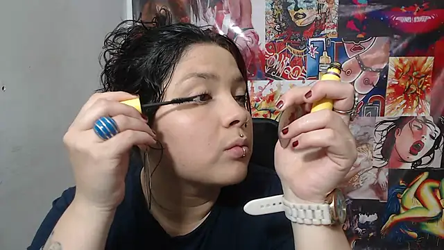 Curvy-Queen online show from October 14, 2025, 7:58 pm