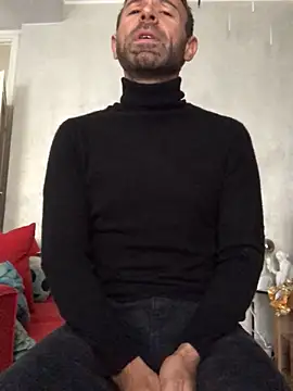 MatteoDom85 online show from October 4, 2025, 9:07 am
